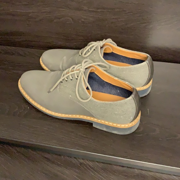 Aldo Grey Oxfords - Picture 2 of 3